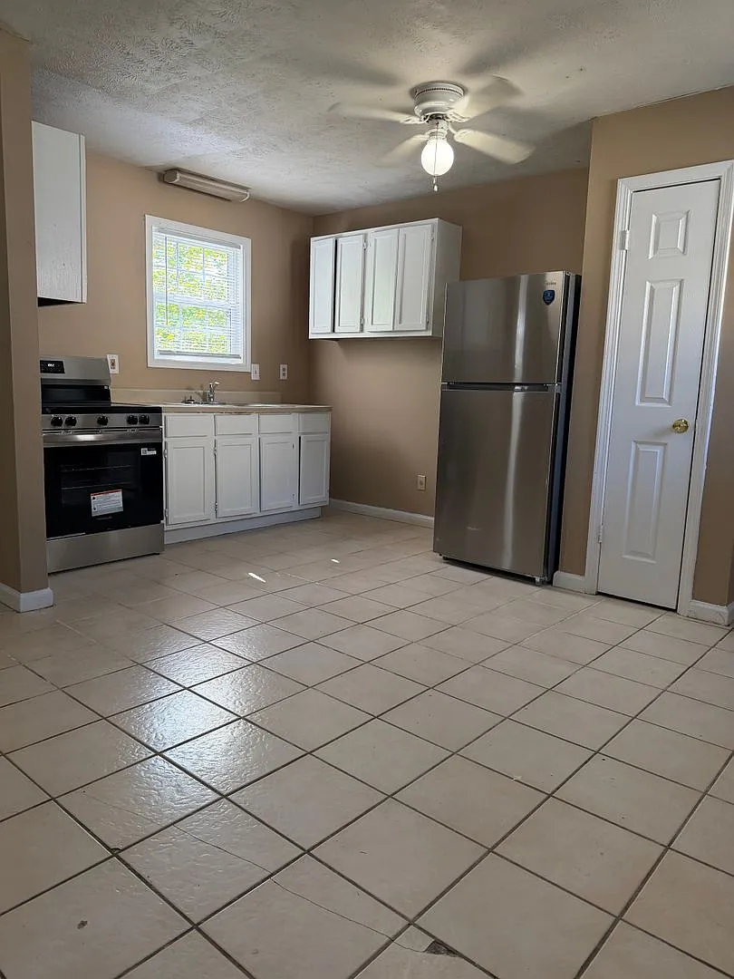 392 E Main 02234 — Photo 3