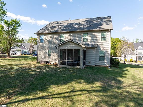 3rd image of 9 Nickel Springs Dr