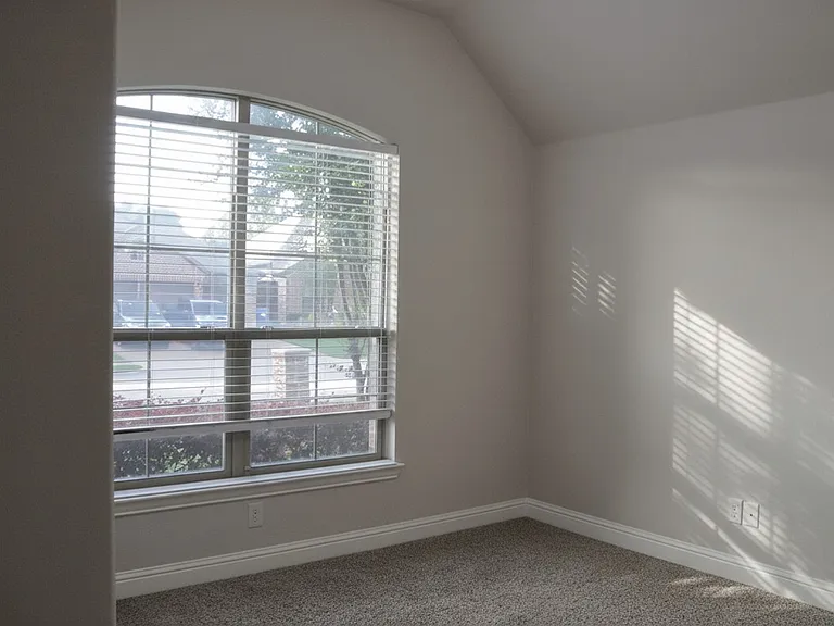 5709 Ridgepass Ln — Photo 8