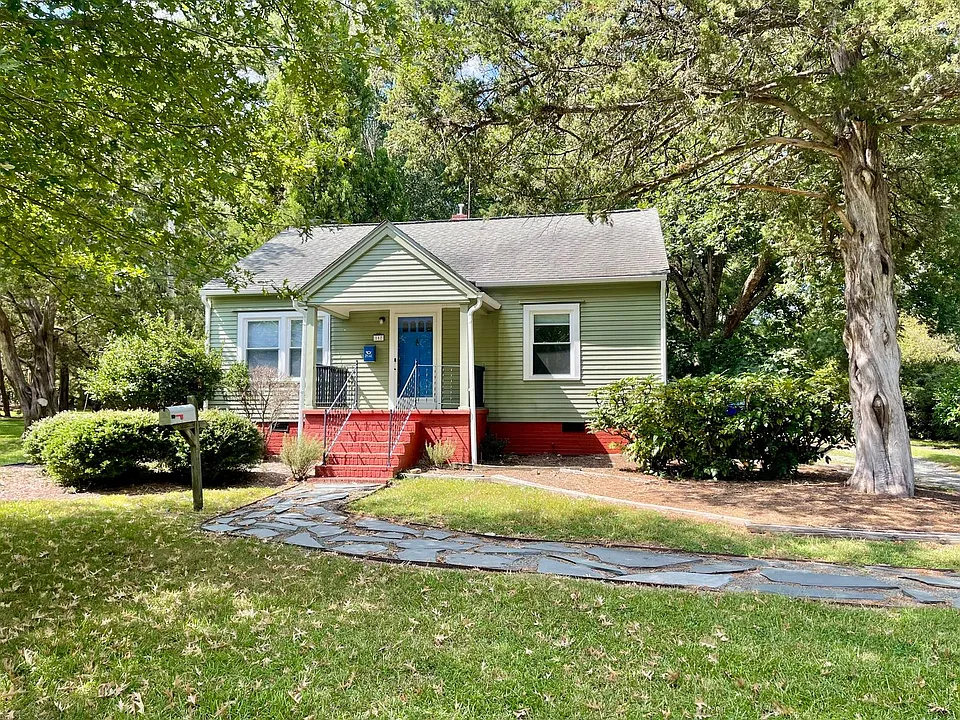 112 Oak St
