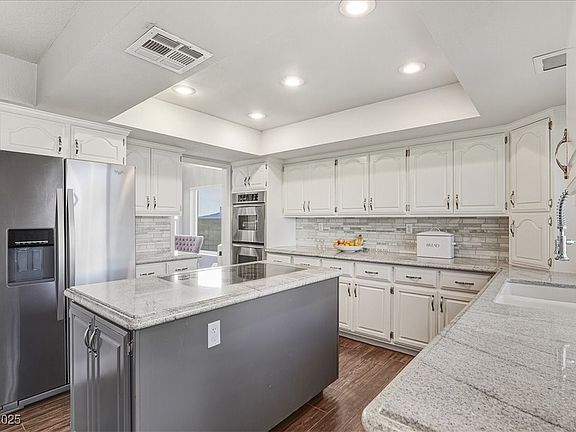 3rd image of 2940 Crystal Bay Dr