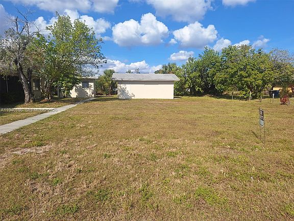 3rd image of 245 E Parkway City In The Est #Of