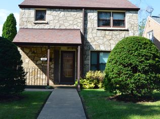 3825 S 14th St, Milwaukee, WI 53221