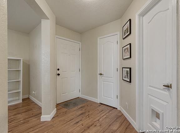 3rd image of 3916 Cherokee Blvd