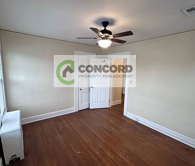111 Westover Ter #B — Photo 9