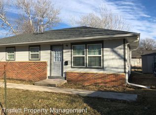 234 Village Dr, Ames, IA 50014