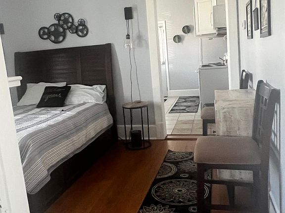 4th image of 1001 Virginia Ave Unit 1