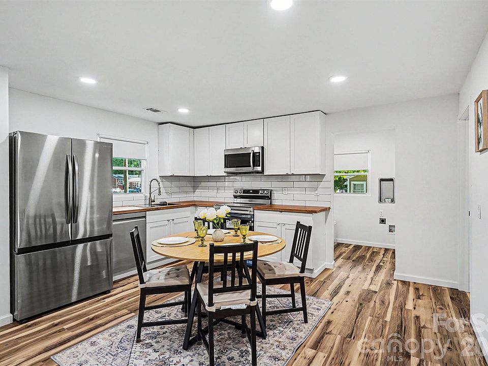 1st image of 3628 Michigan Ave