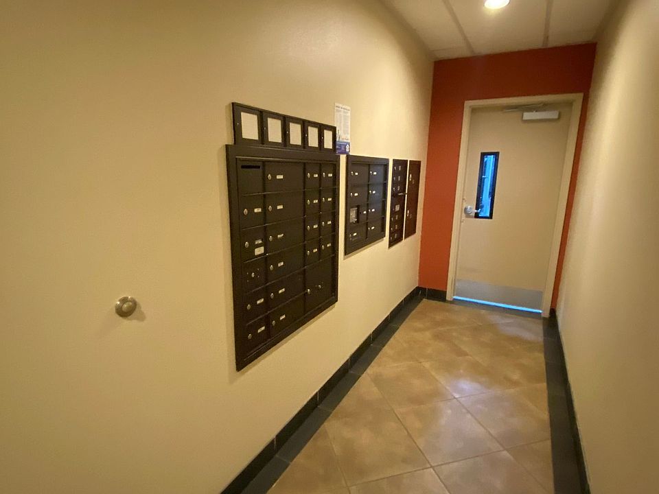1st image of 1404 E Yesler Way APT 410