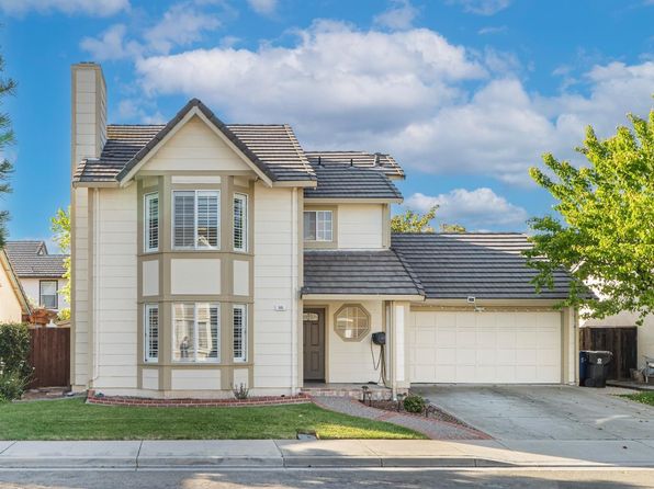 395 Sandstone Dr, Fremont, CA 94536