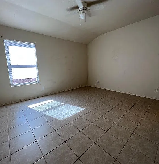 1210 Chaparral St #13B — Photo 21