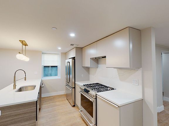 3rd image of 93 Williston Rd #1