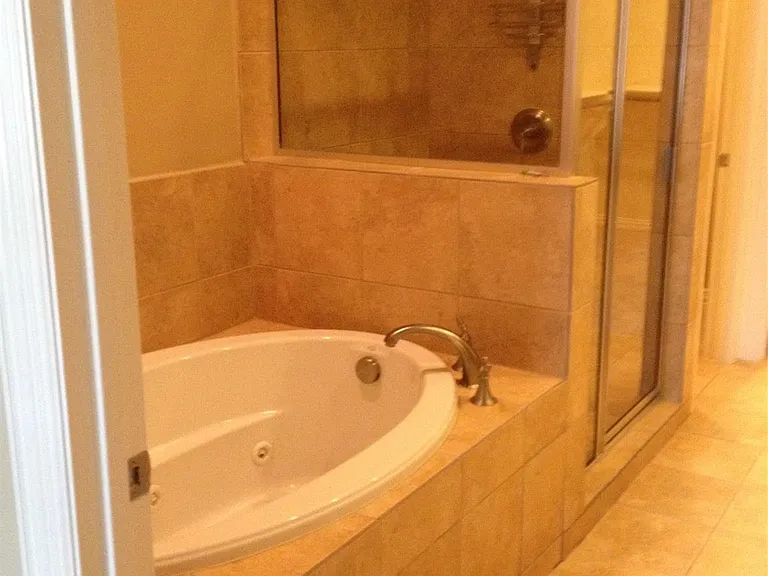 2038 Palm Forest Ln — Photo 11
