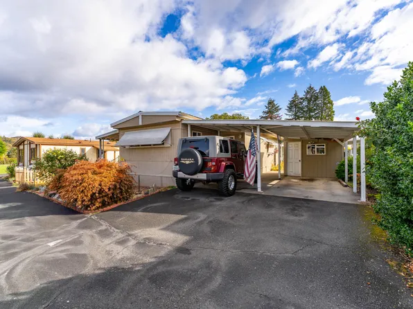 5076 Leonard Rd Space 39, Grants Pass, OR 97527