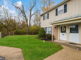 45 Shannon Dr, North Wales, PA 19454