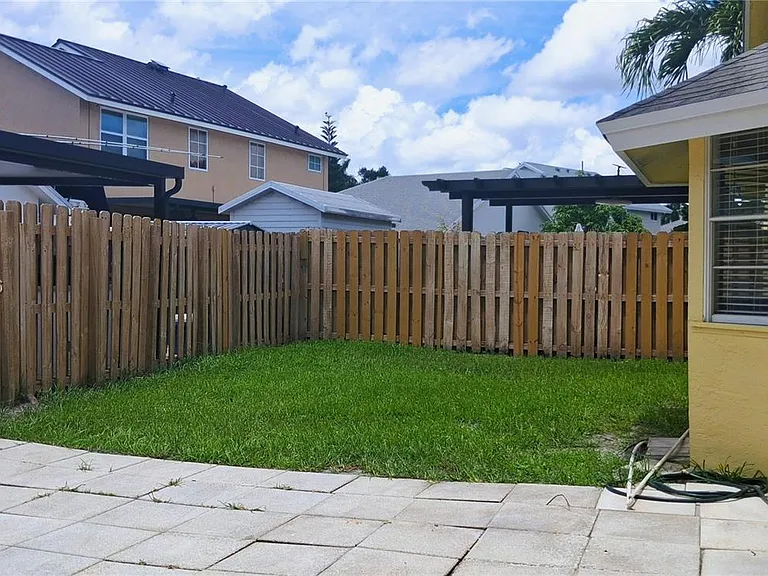 3277 NW 123rd Ave — Photo 48