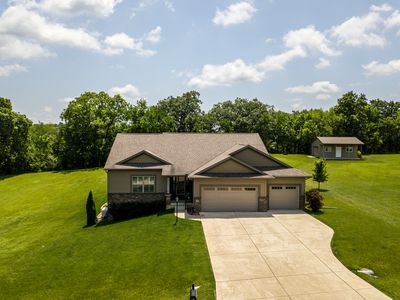 8 Southern Pass Dr, Kappa, IL, 61738