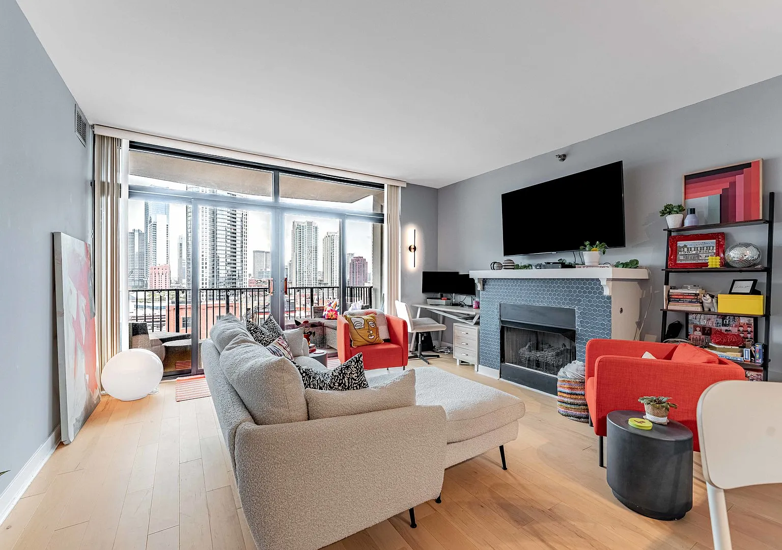 1 bed, 900 sqft, $2,700 — Photo 4