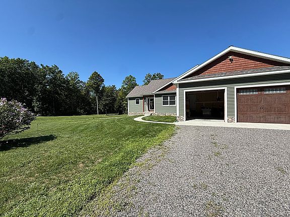 2nd image of 110 Holmes Rd