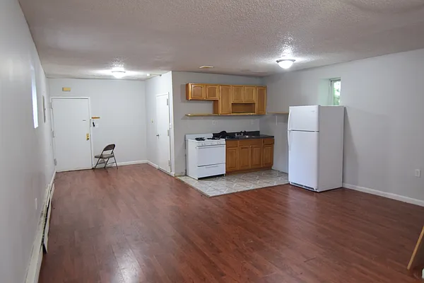 Rented by Safdie Realty Group | media 5