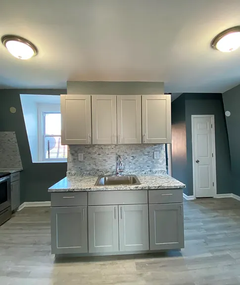 155 Waverly St #3 — Photo 1