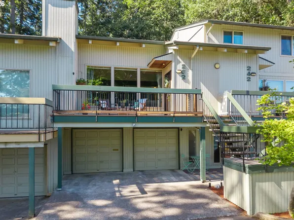 252 Foxtail Dr, Eugene, OR 97405