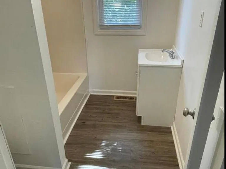 2305 Wisemantown Rd — Photo 2