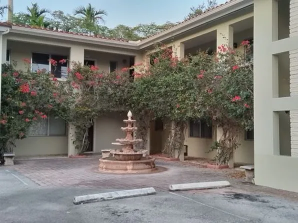 545 Coral Way Ave, CG, 545 Coral Way APT 4, Miami, FL 33134