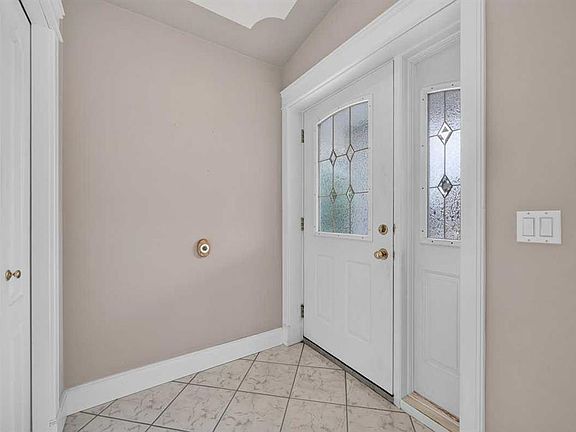 4th image of 4418 S 20th Ave NW