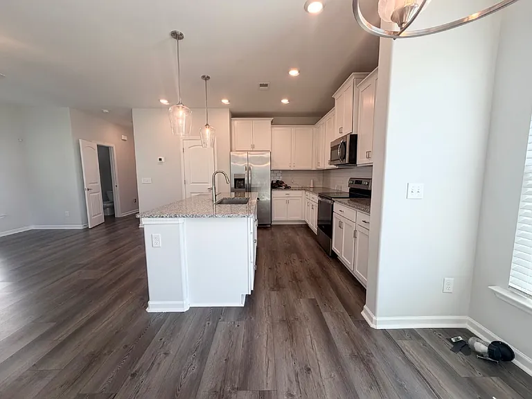 75 Conifer St — Photo 8