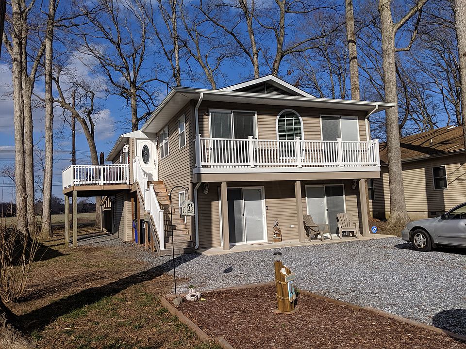 1st image of 22877 Linden Dr