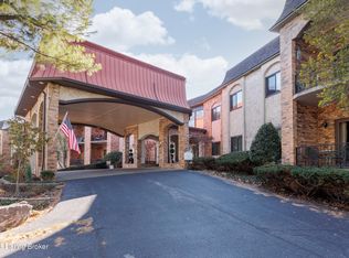 5800 Coach Gate Wynde APT 302, Windy Hills, KY 40207