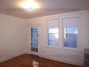 3rd image of 1630 Commonwealth Ave #Sd12
