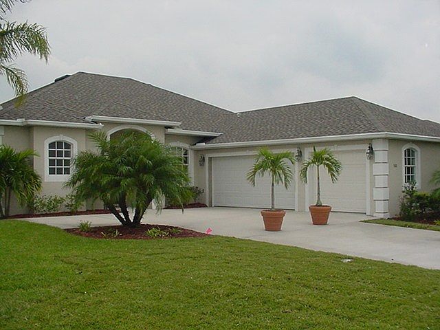 1st image of 500 NW Fetterbush Way