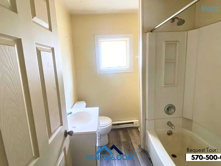 405 N 2nd St #2 — Photo 16