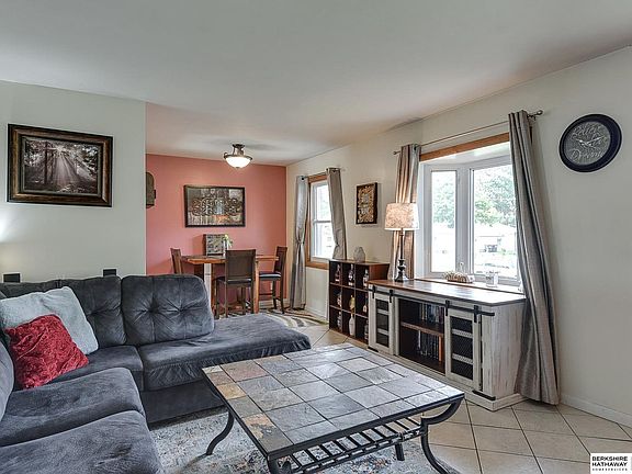 4th image of 631 S 69th St