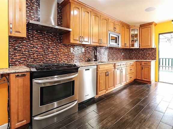 2nd image of 8939 199th St