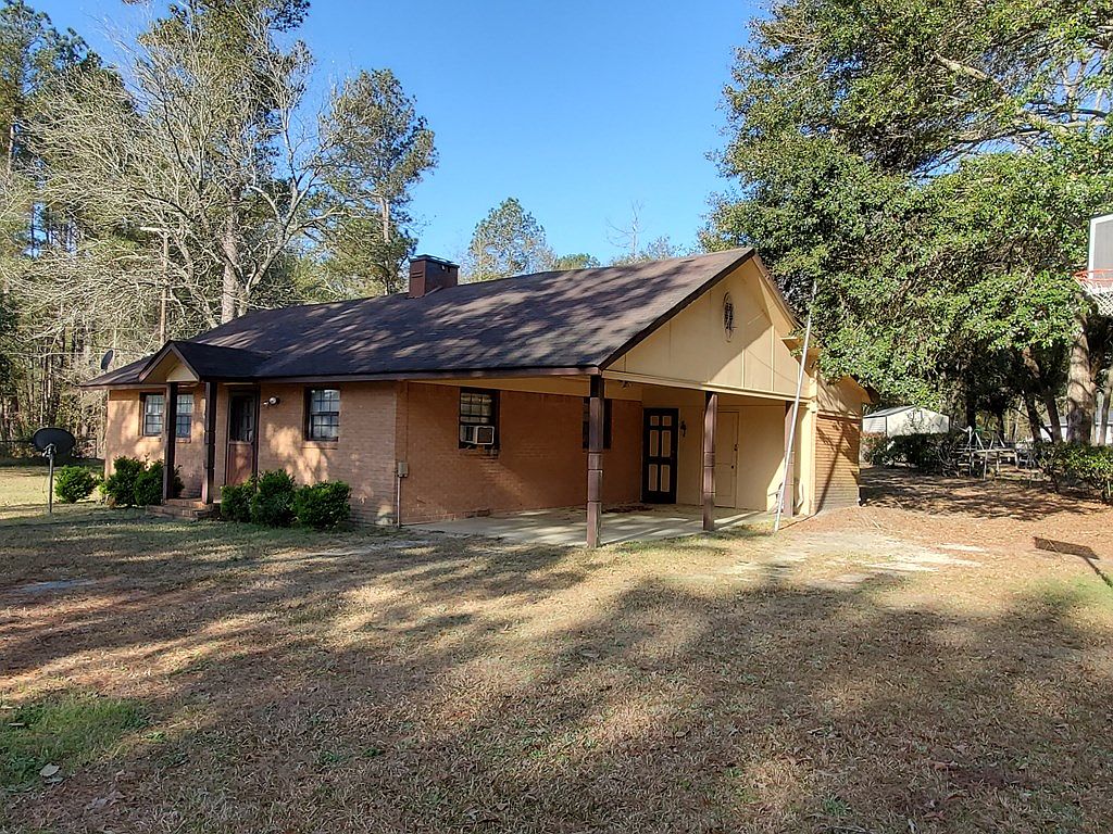 c. 1950 Brick Starter Home For Sale in Allendale, SC. 29,900 Sold Old Houses Under 100K
