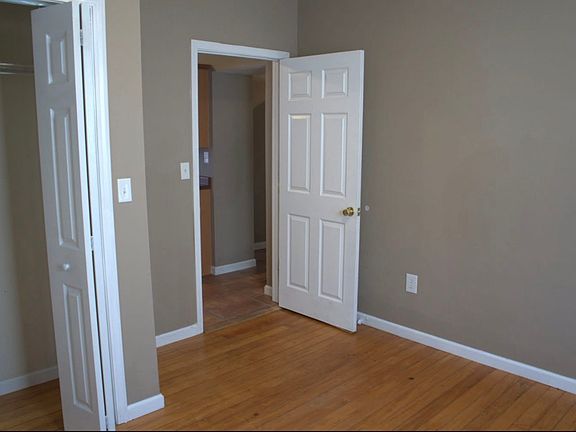 4th image of 1454 Themis St