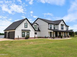 114 McGeehee Rd, Senatobia, MS 38668