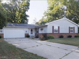 56839 Feather Ct, Three Rivers, MI 49093