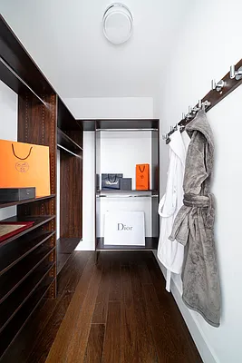 Rented by BLDG | media 10