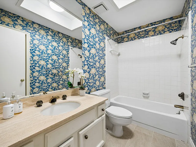250 Sugarberry Cir #250 — Photo 19