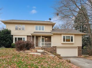 4900 Dakota Dr, West Des Moines, IA 50265