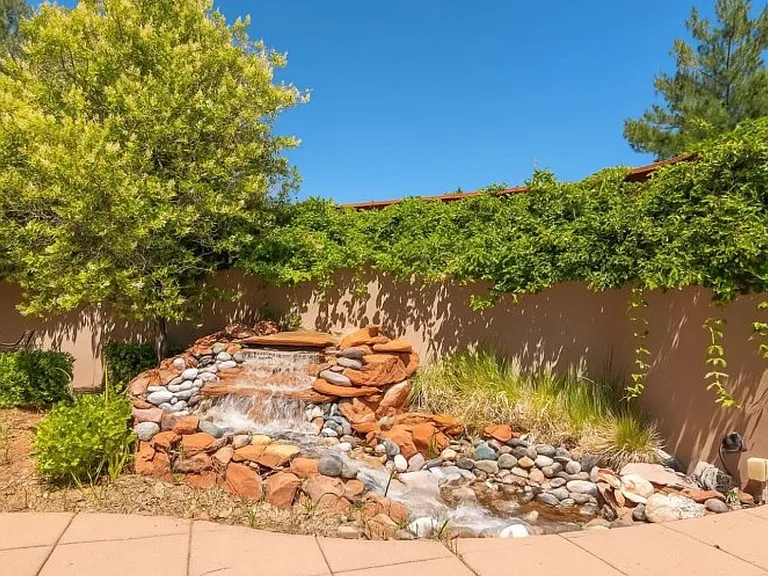 15 Broken Lance Way — Photo 31