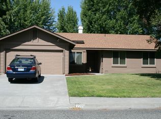 2229 Carriage Ave, Richland, WA 99354