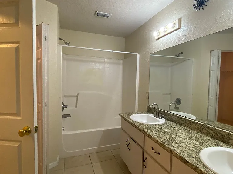 523 Silver Way Dr — Photo 21