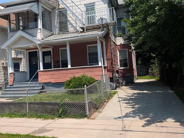 73 Gibbs St #22 — Photo 17