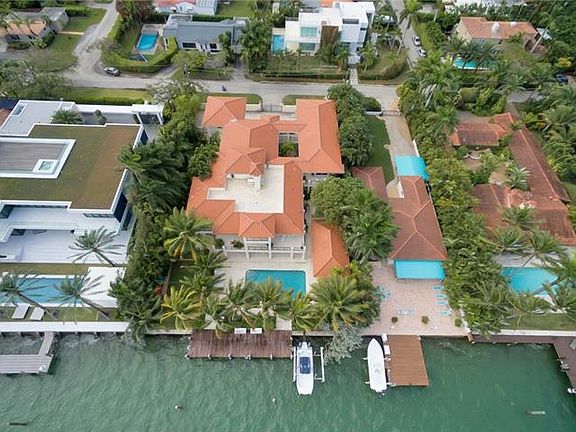 3rd image of 121 Hibiscus Dr