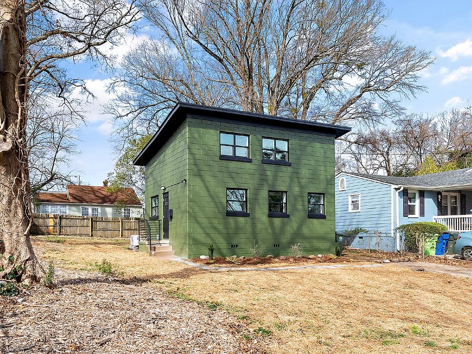 1st image of 210 Lincoln Ct